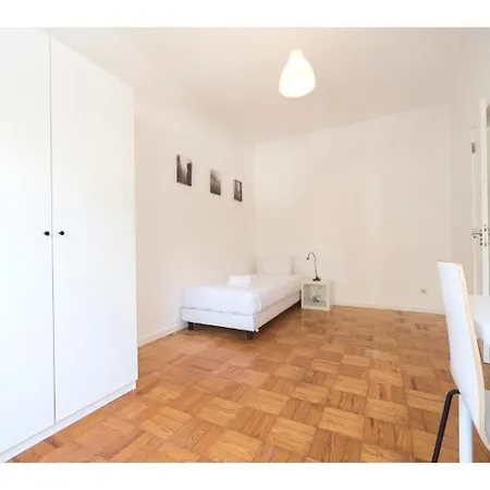 Apartment Houze_4 Bedroom Near Jardim Zoologico